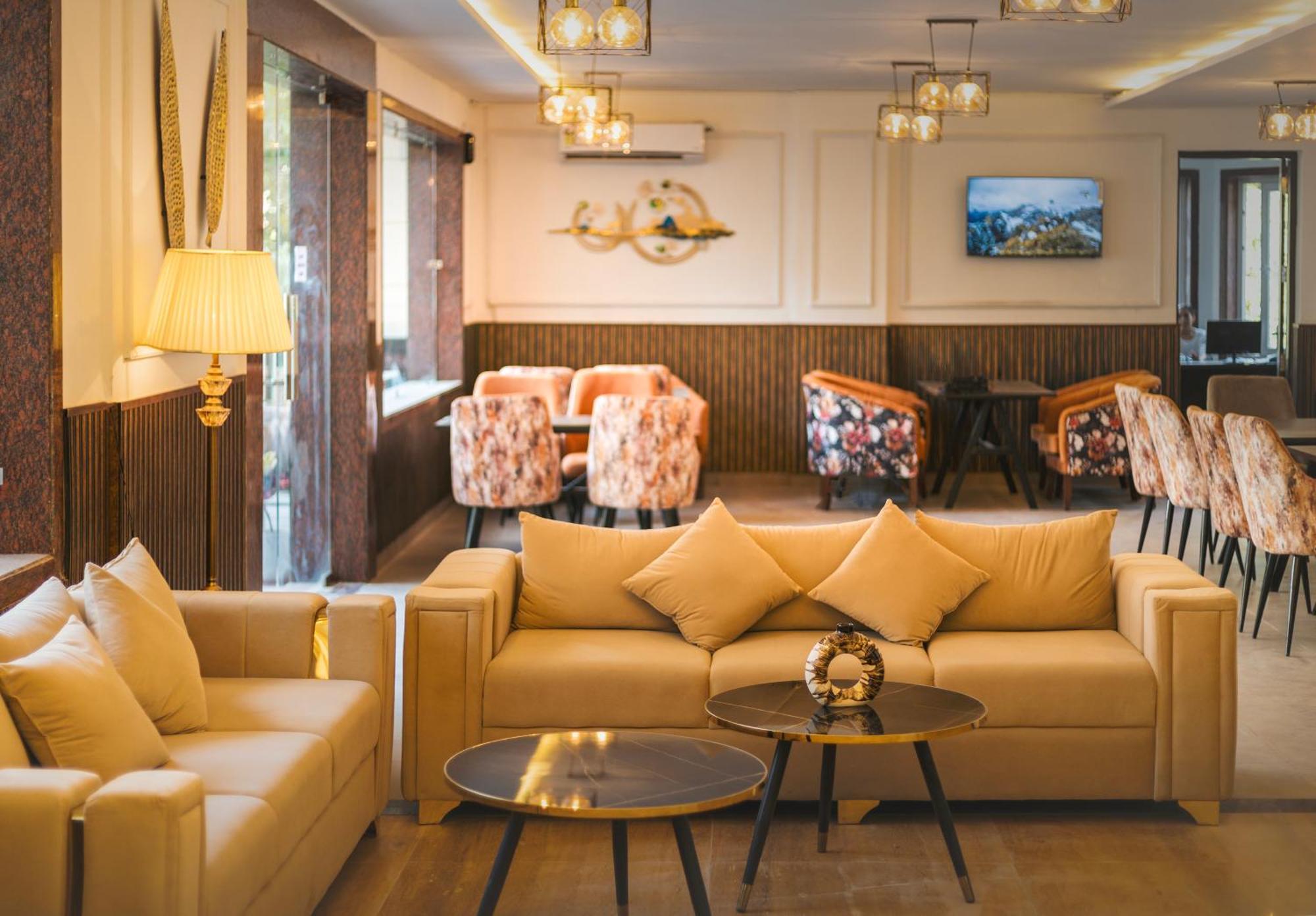 Stone Wood Hotel, Рішикеш Екстер'єр фото