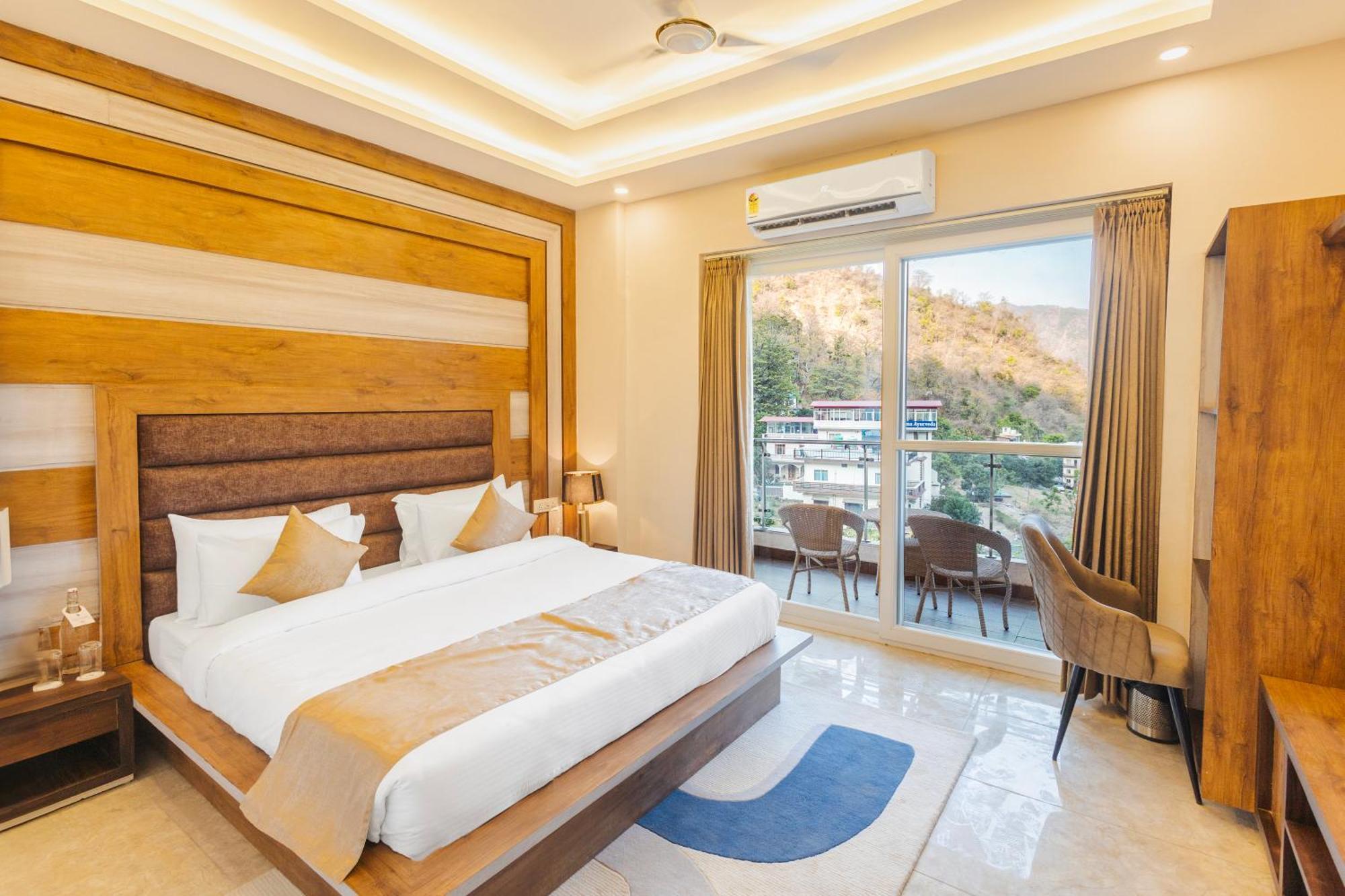 Stone Wood Hotel, Рішикеш Екстер'єр фото